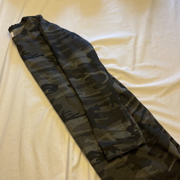 Velvet by Graham and Spencer camo dress - Picture 3 of 7